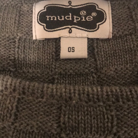 Mud pie gray knit square poncho - Picture 2 of 7